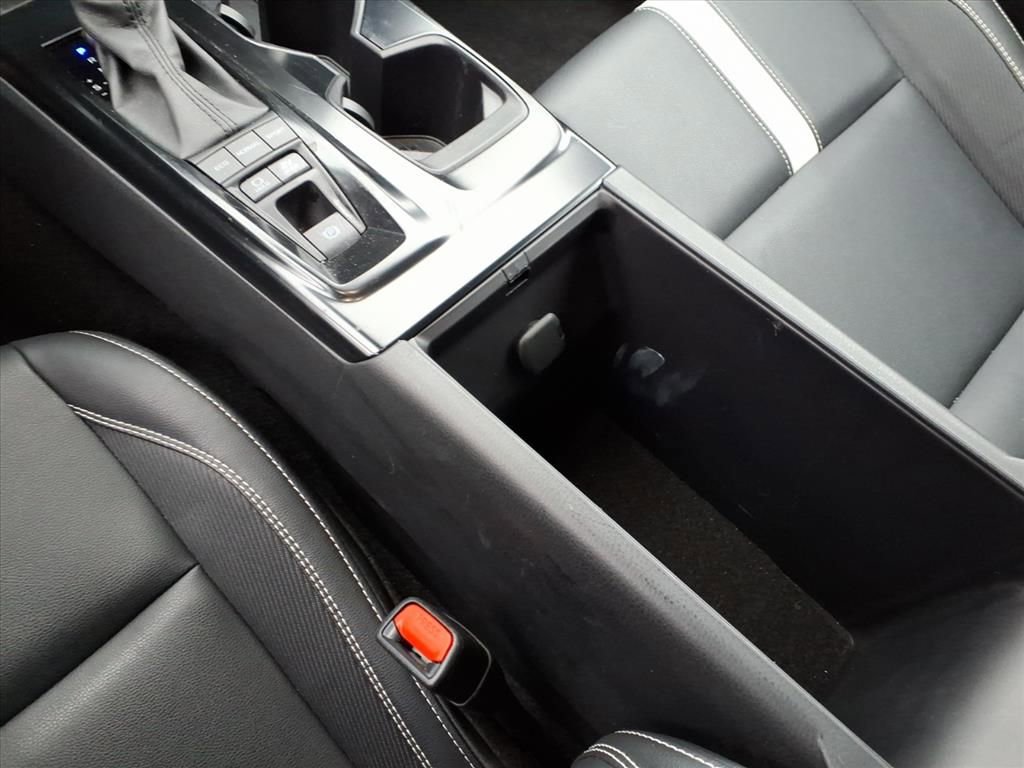 Used 2025 Toyota Camry SE image 24