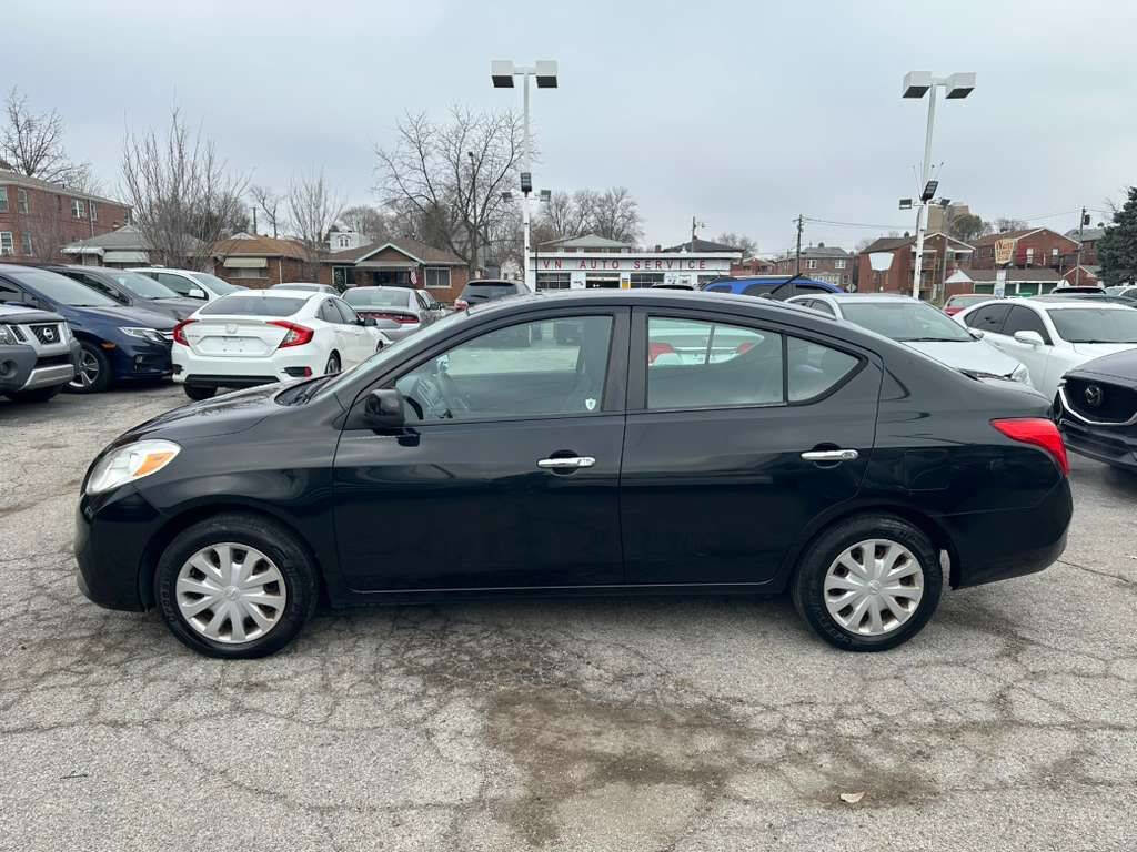 Used 2012 Nissan Versa SV w/ Convenience Pkg image 5