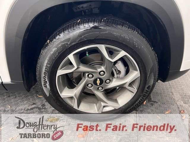Used 2025 Chevrolet Trax LT image 19