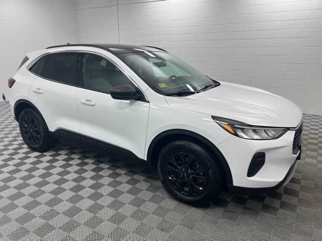 Used 2023 Ford Escape Active w/ Tech Pack #1 AWD/4WD image 4