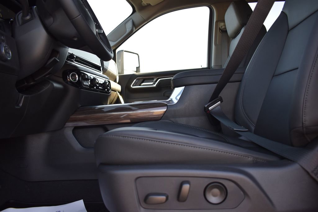 New 2026 Chevrolet Silverado 2500 LT w/ Trail Boss Package image 7