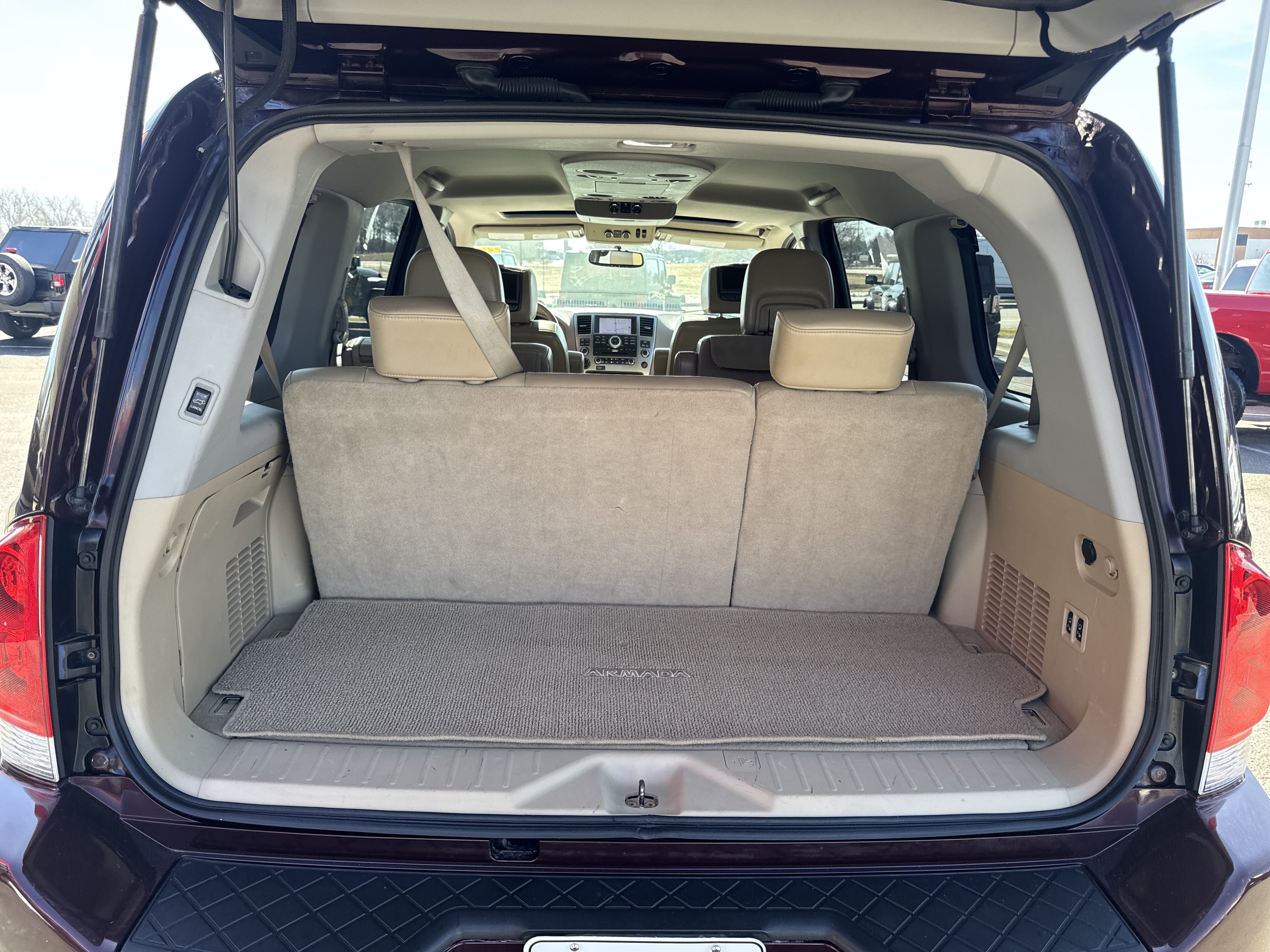 Used 2013 Nissan Armada Platinum AWD/4WD image 35
