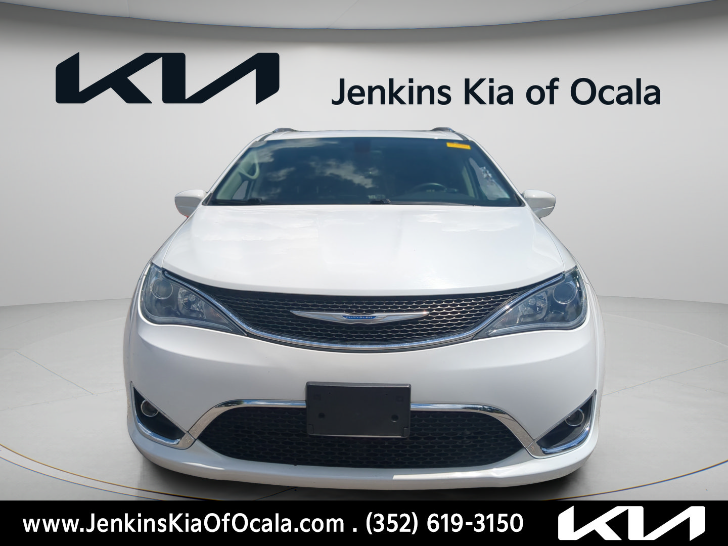 Used 2018 Chrysler Pacifica Touring-L Plus FWD image 7