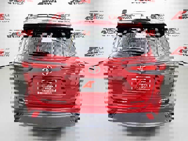 Used 2024 Toyota Highlander Limited image 6
