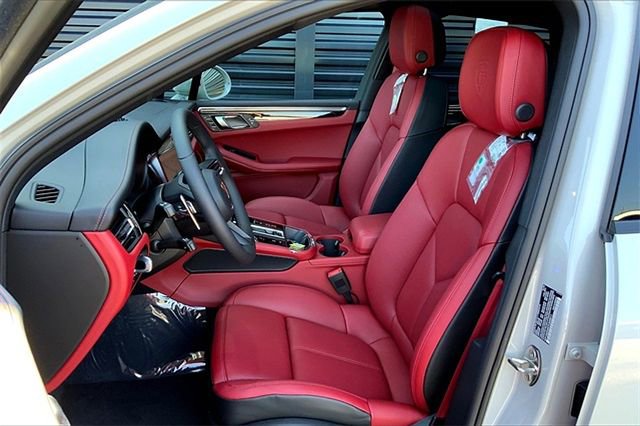 Certified 2026 Porsche Macan S image 5