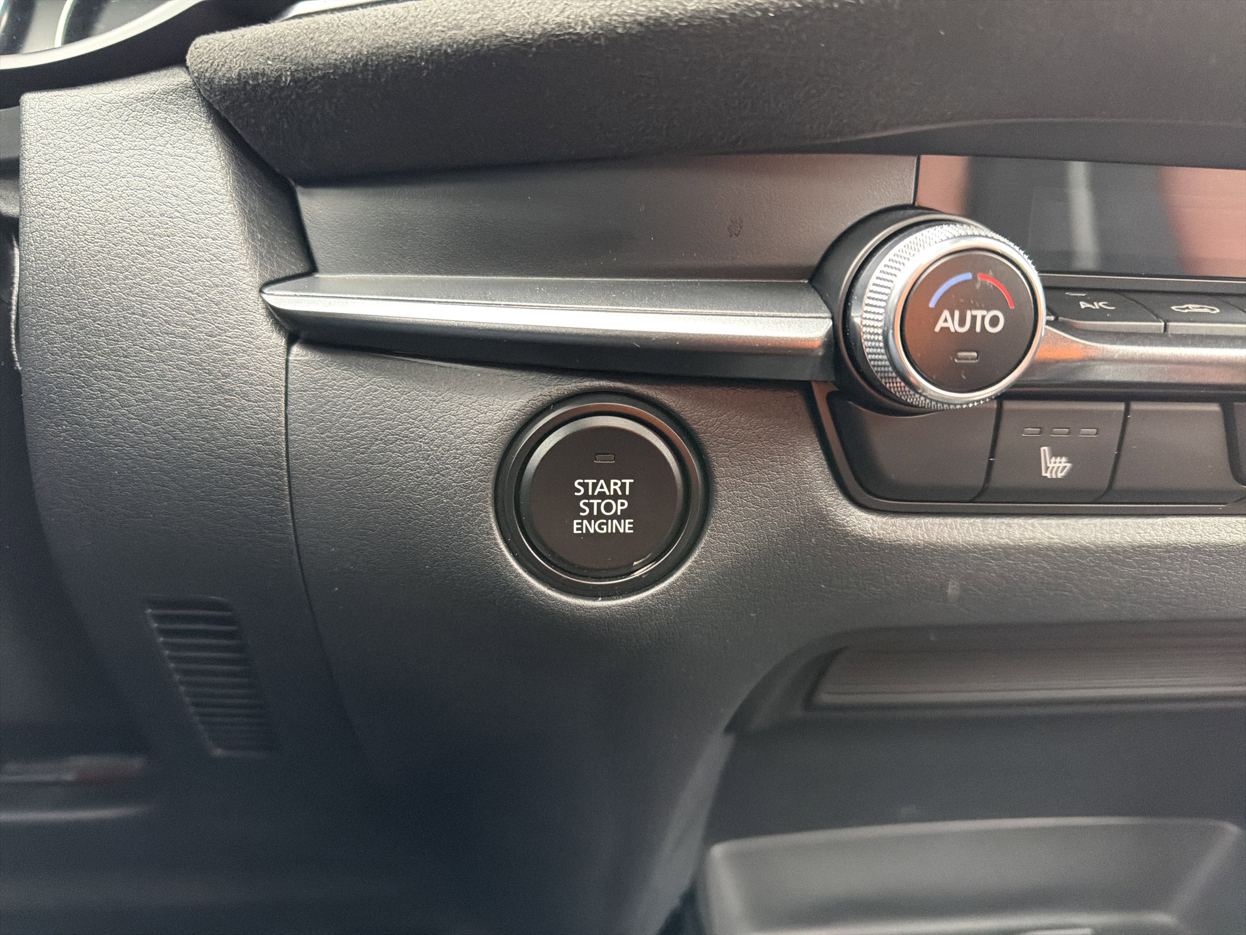 Used 2025 MAZDA CX-30 Carbon AWD/4WD image 19