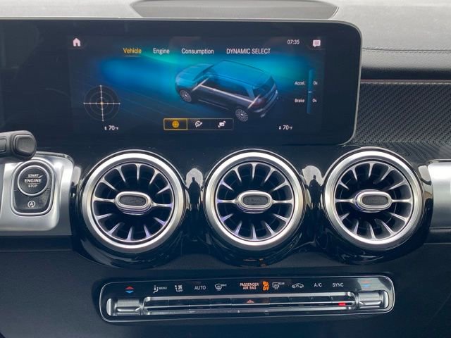 Used 2021 Mercedes-Benz GLB 35 AMG 4MATIC image 43