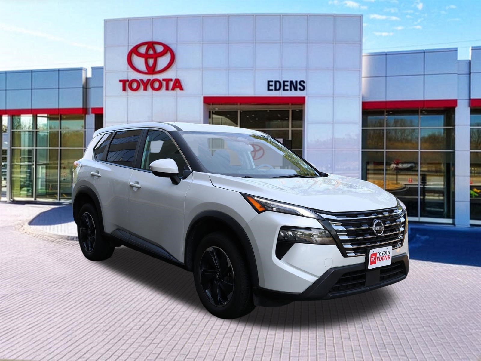 Used 2024 Nissan Rogue SV
