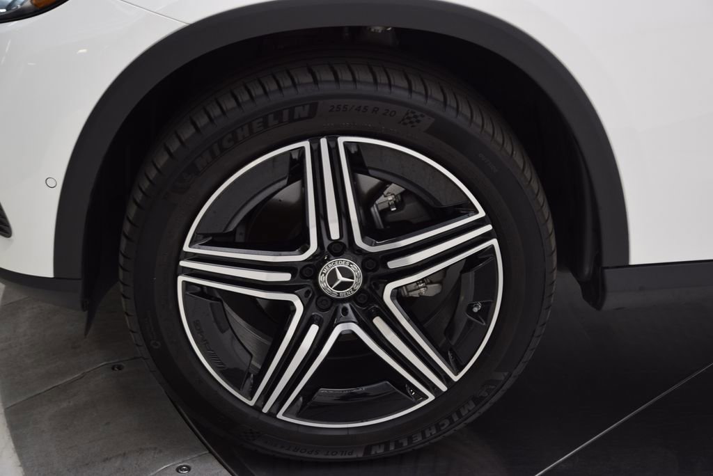 Certified 2026 Mercedes-Benz GLC 300 image 12