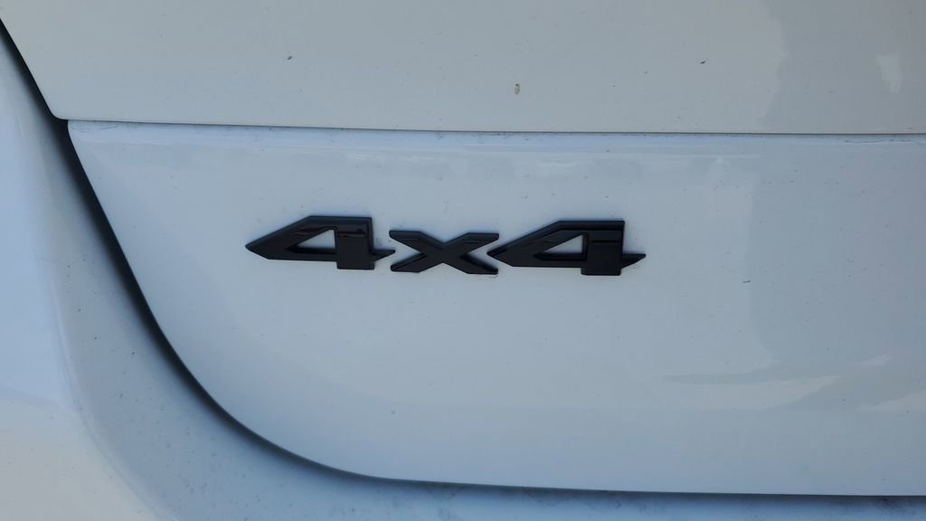 New 2025 Jeep Grand Cherokee L Limited w/ Black Appearance Package image 8