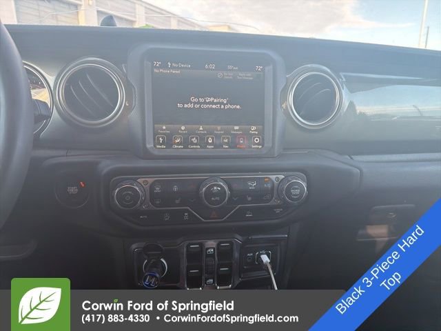 Used 2023 Jeep Gladiator Overland w/ Cold Weather Group image 12