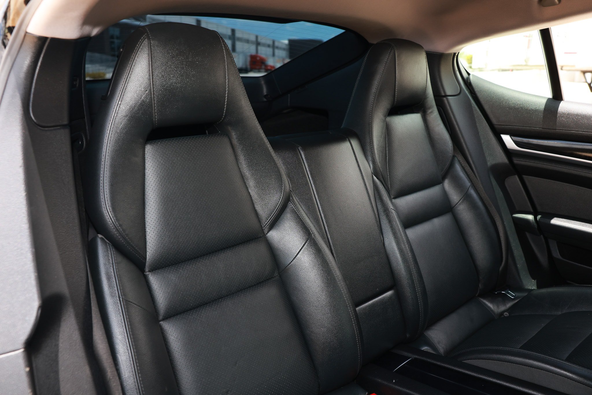 Used 2014 Porsche Panamera RWD image 18
