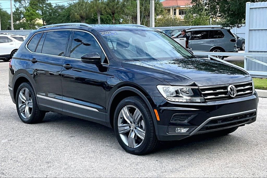 Certified 2021 Volkswagen Tiguan SEL FWD image 2