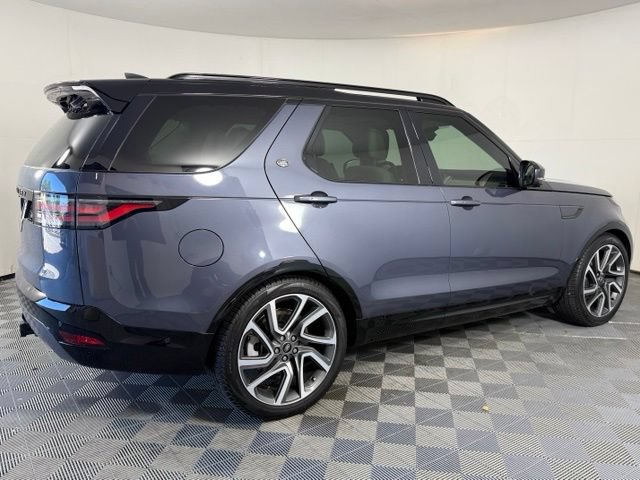 Used 2025 Land Rover Discovery Dynamic SE AWD/4WD image 8