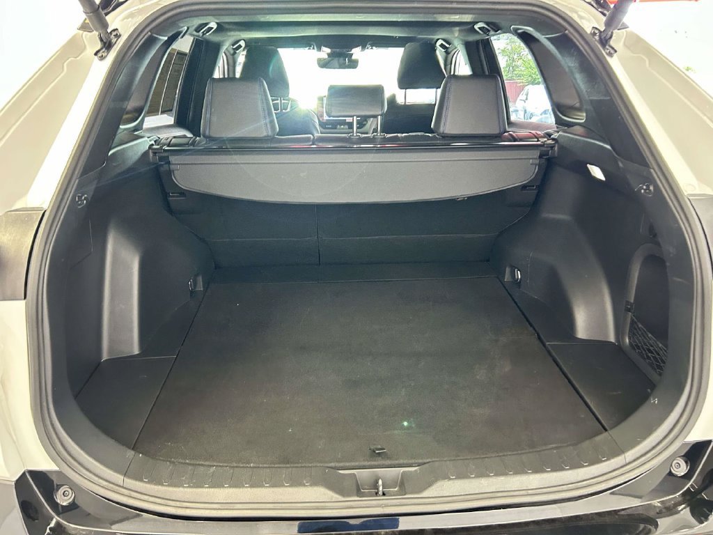 Used 2025 Toyota RAV4 XSE AWD/4WD image 13