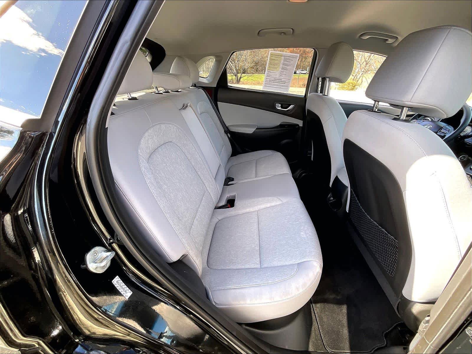 Used 2023 Hyundai Kona SE w/ Cargo Package FWD image 16