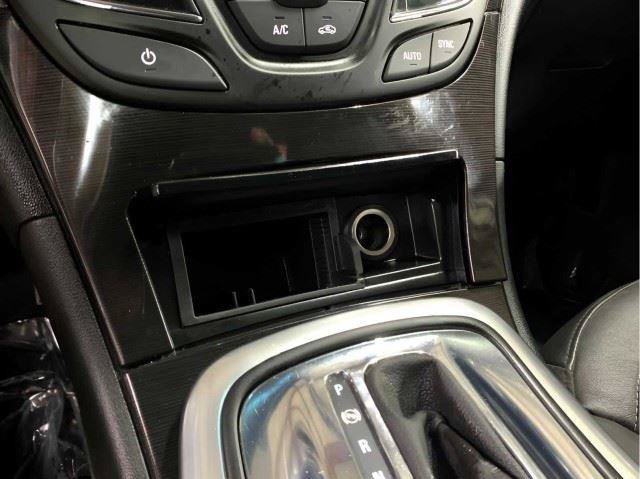 Used 2017 Buick Regal FWD image 33
