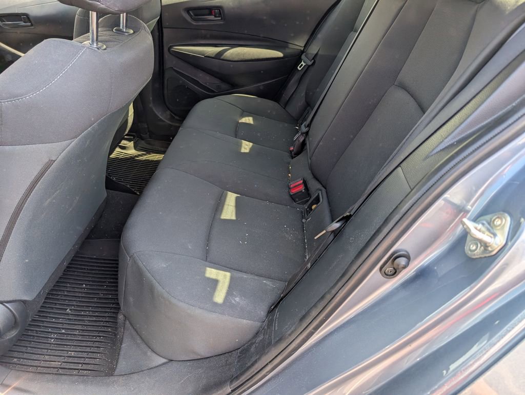 Used 2022 Toyota Corolla LE image 7
