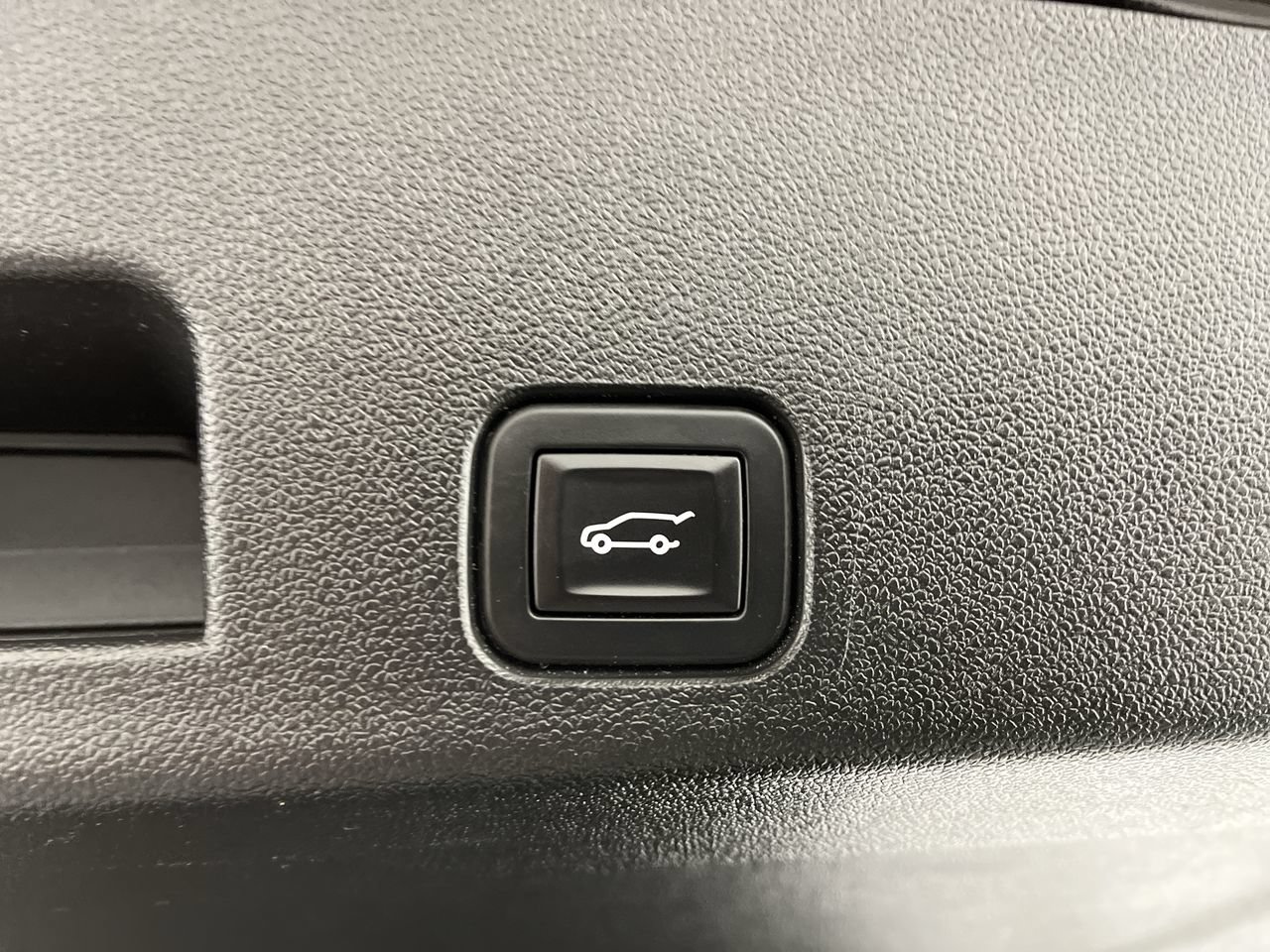Certified 2024 Chevrolet Traverse LT w/ Midnight/Sport Edition AWD/4WD image 35