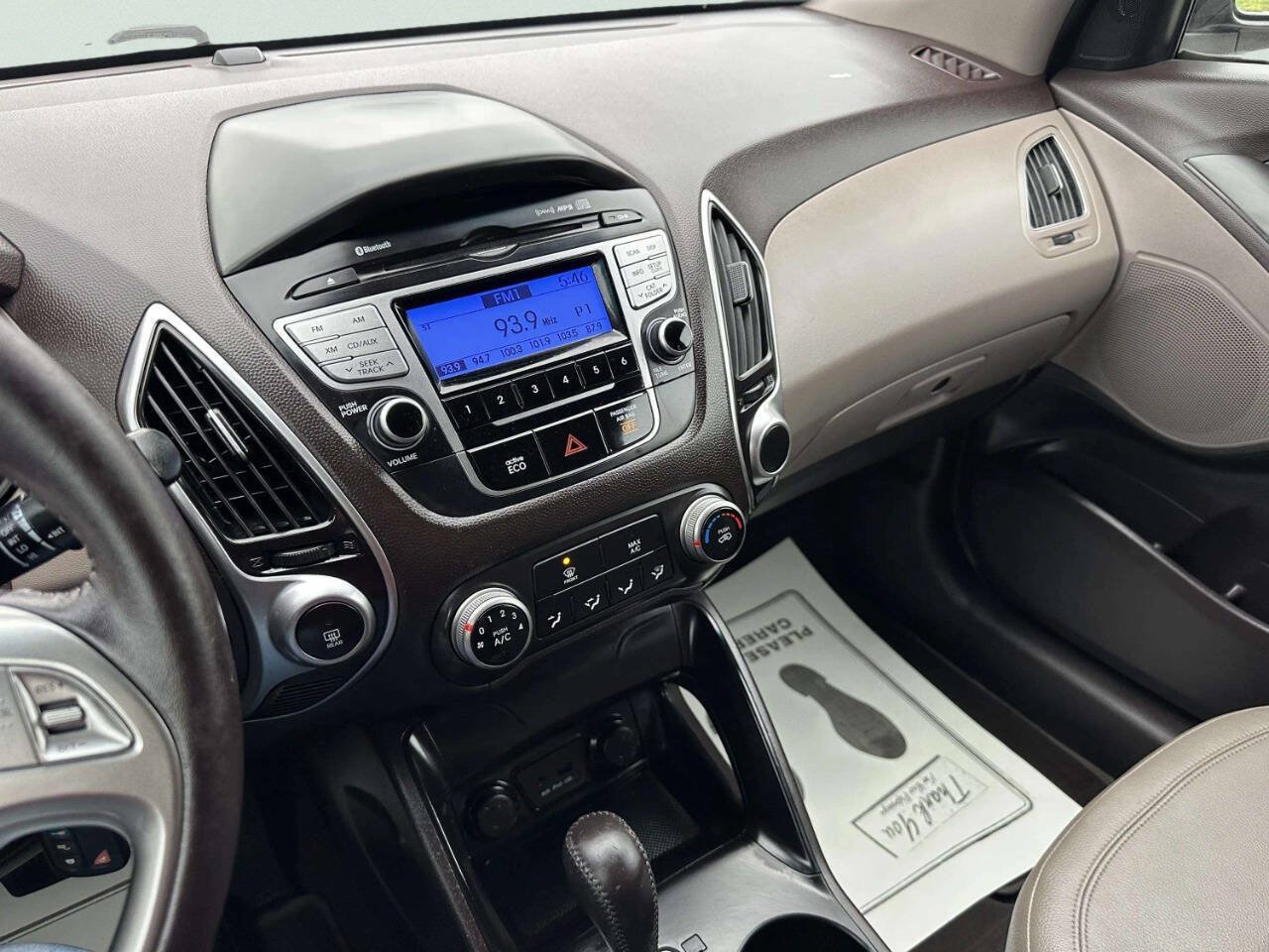 Used 2012 Hyundai Tucson GLS FWD image 29