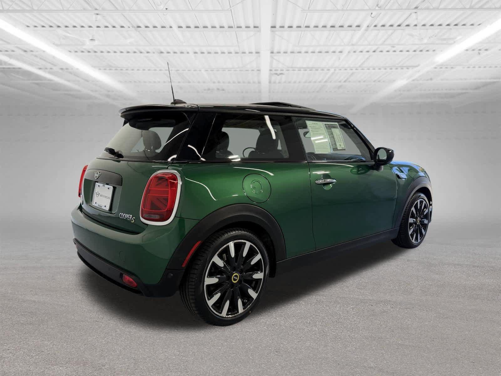 Used 2024 MINI Cooper SE FWD image 7