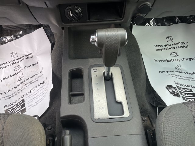 Used 2007 Nissan Frontier SE w/ SE Value Truck Pkg AWD/4WD image 23