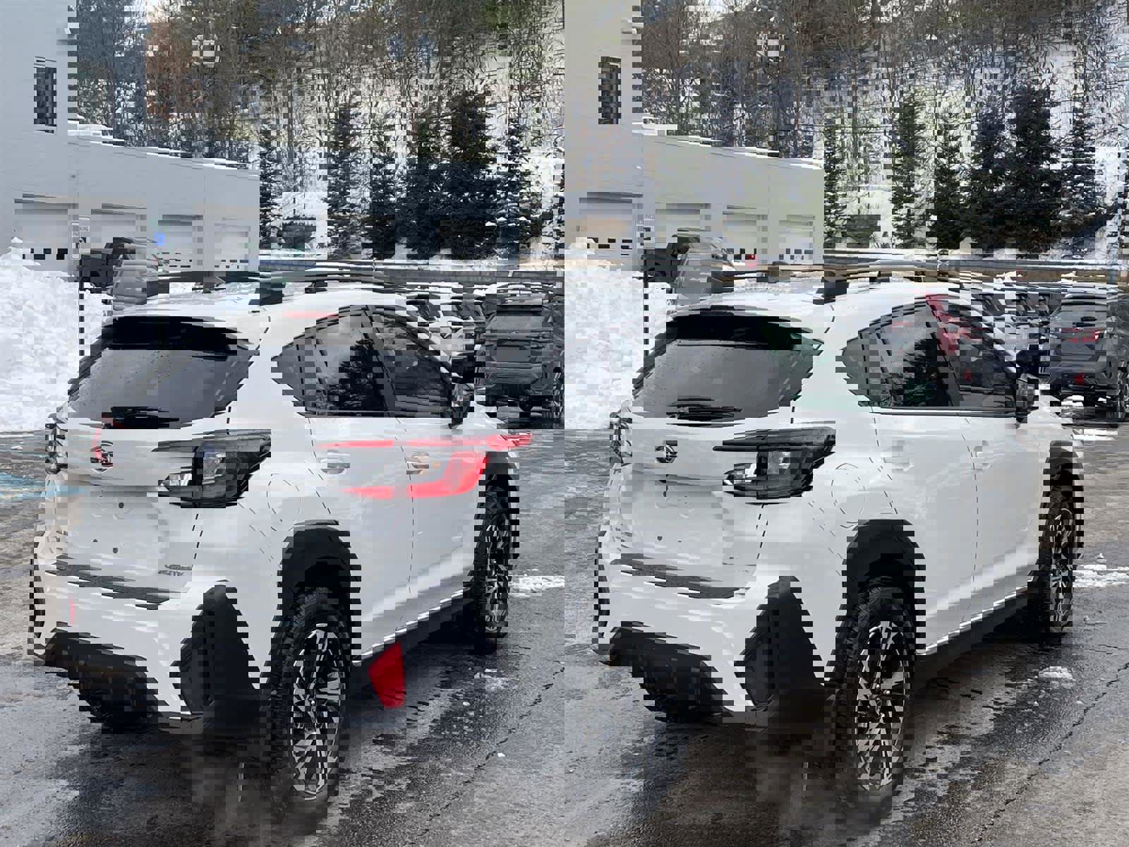 Used 2024 Subaru Crosstrek 2.0i Premium image 5