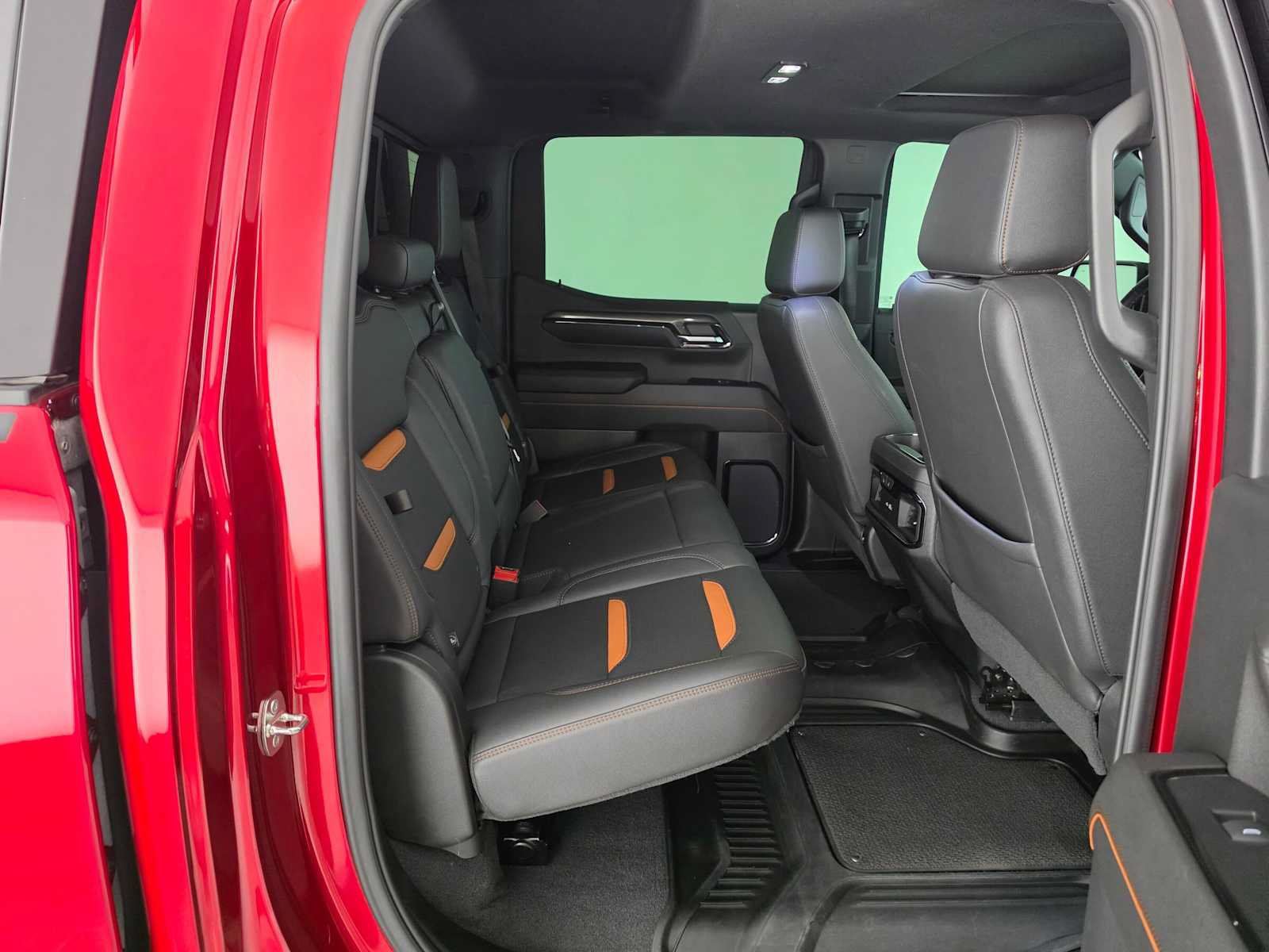 Used 2024 GMC Sierra 1500 AT4 w/ Technology Package AWD/4WD image 12