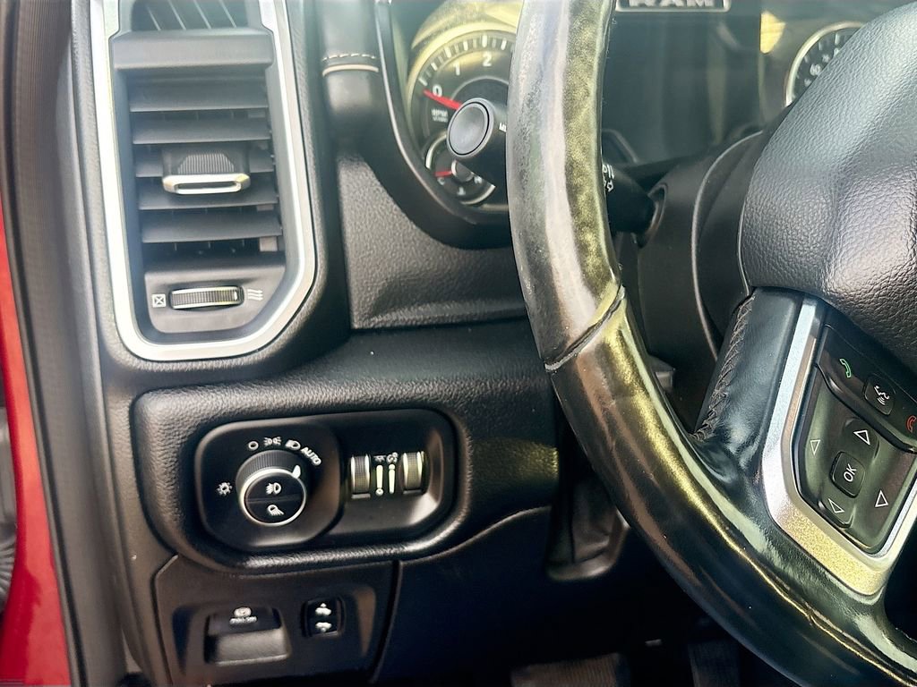 Used 2019 RAM 1500 Laramie image 10