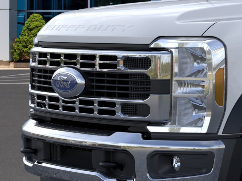 New 2025 Ford F550 4x4 Regular Cab Super Duty w/ XL Chrome Package image 17
