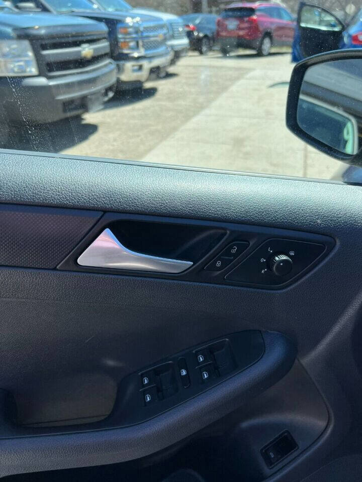 Used 2013 Volkswagen Jetta Sedan image 21