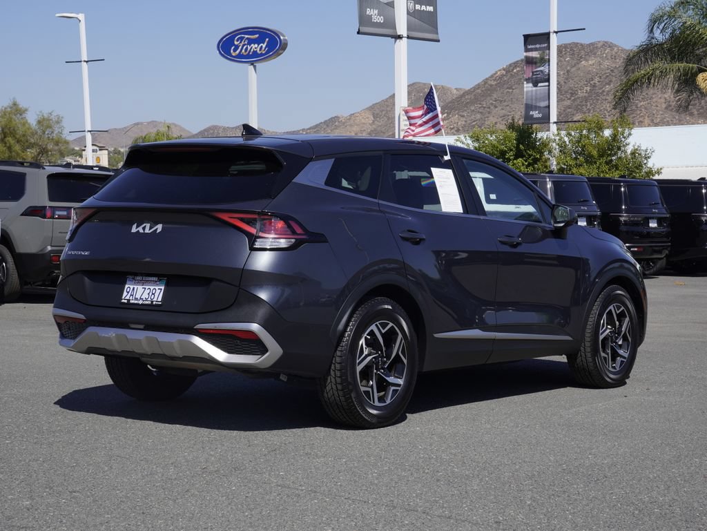 Used 2023 Kia Sportage LX FWD image 4