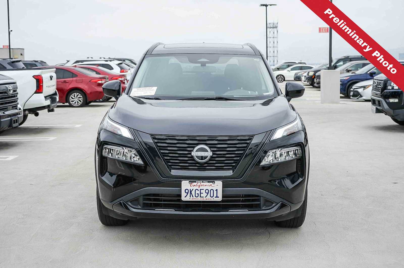 Used 2023 Nissan Rogue SV w/ SV Premium B Package FWD image 2