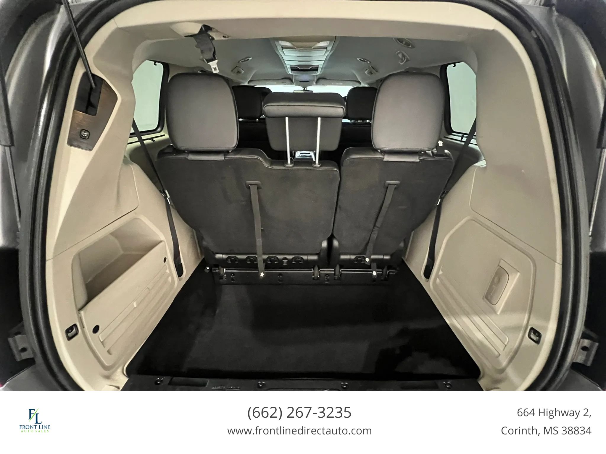 Used 2013 Chrysler Town & Country Touring-L w/ Driver Convenience Group FWD image 25