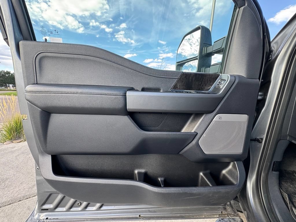 Used 2025 Ford F350 Lariat AWD/4WD image 27
