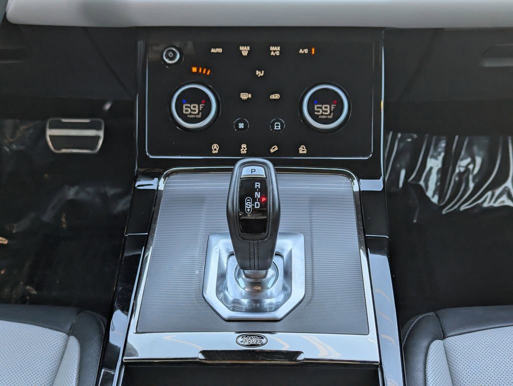 Used 2022 Land Rover Range Rover Evoque R-Dynamic S image 16