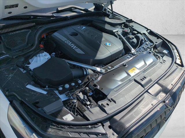 New 2027 BMW 550e xDrive AWD/4WD image 17
