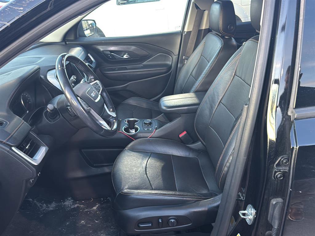 Used 2020 GMC Terrain SLT image 3