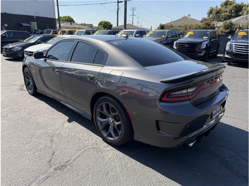 Used 2019 Dodge Charger R/T image 11