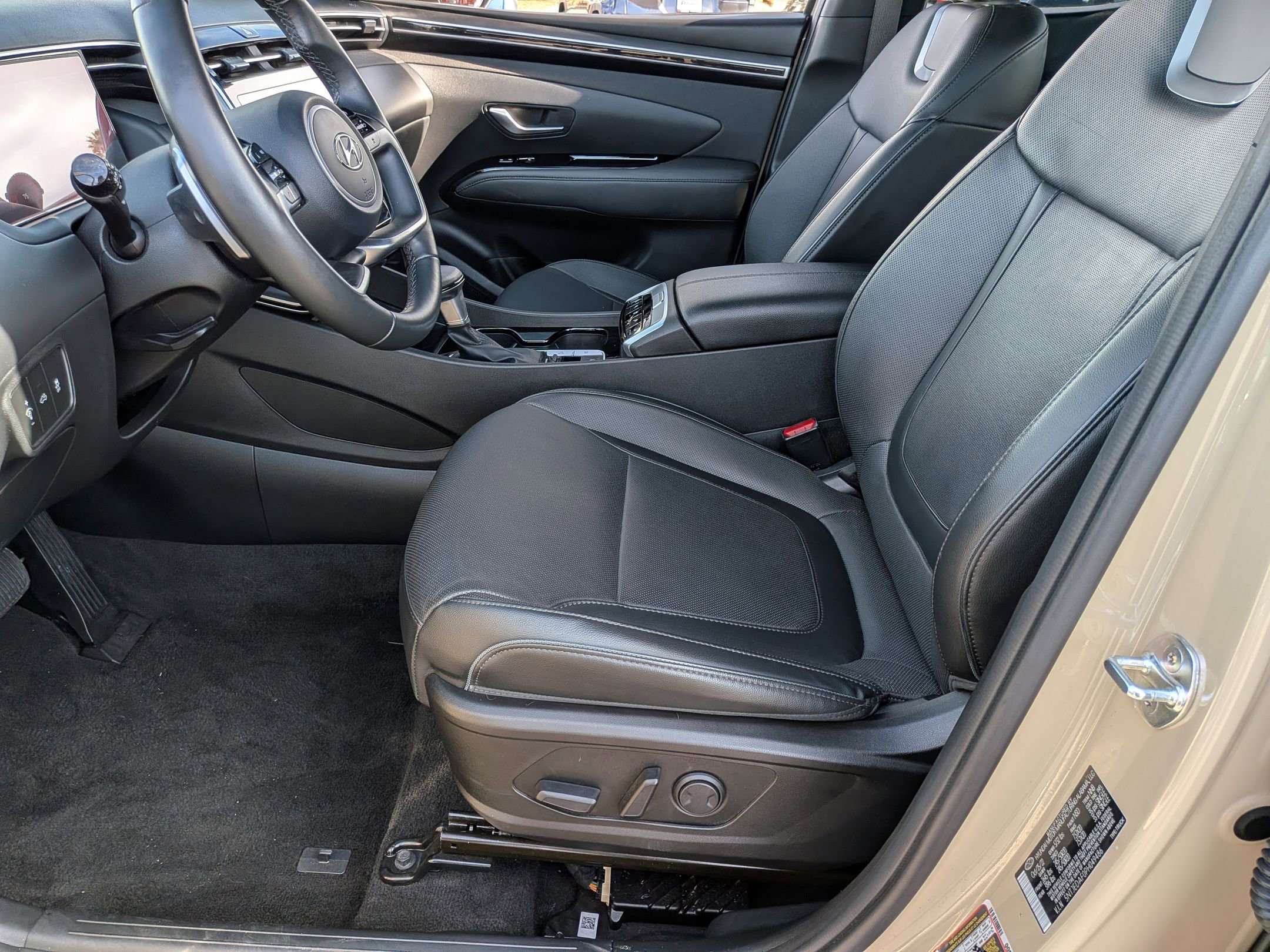 Used 2023 Hyundai Santa Cruz Limited image 11