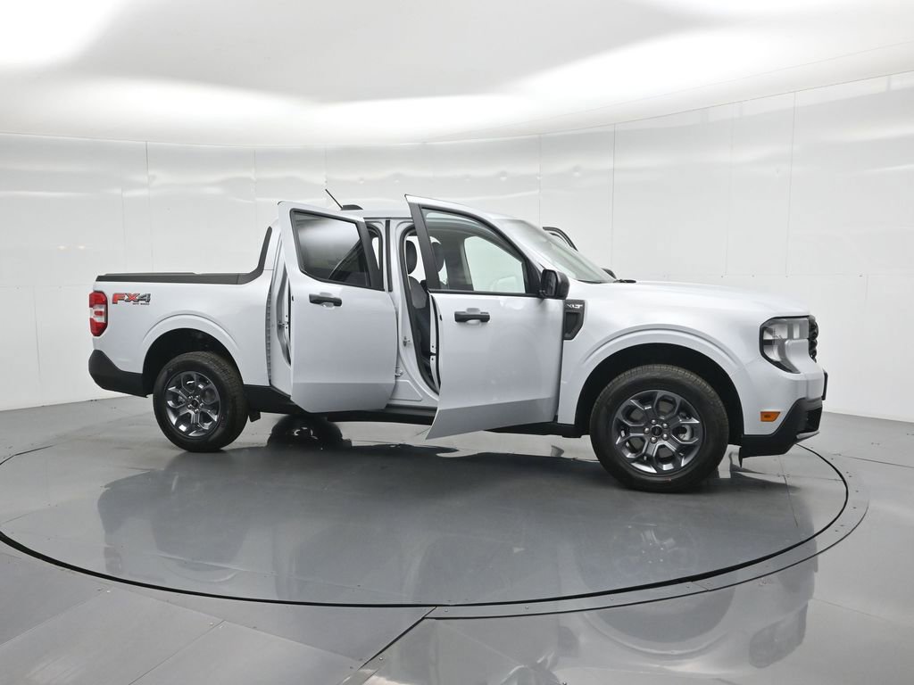 New 2025 Ford Maverick XLT w/ XLT Luxury Package image 30