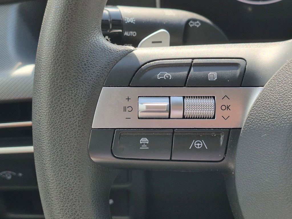 Used 2025 Hyundai Sonata SEL FWD image 13
