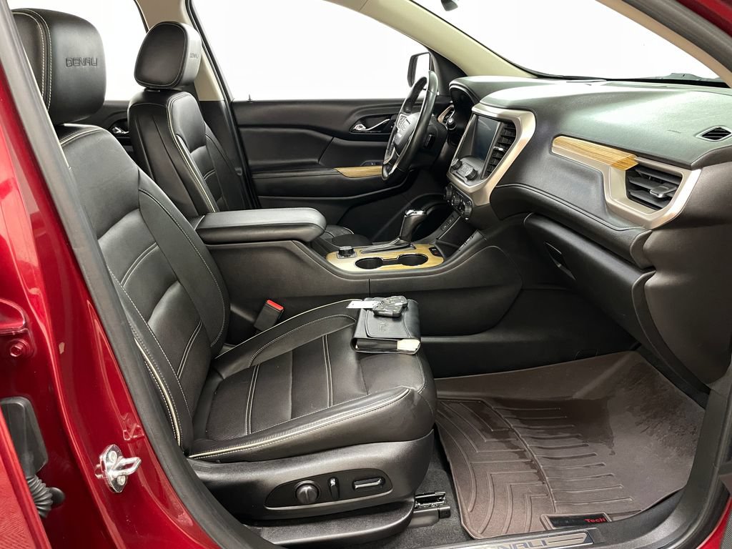 Certified 2018 GMC Acadia Denali w/ Technology Package AWD/4WD image 40