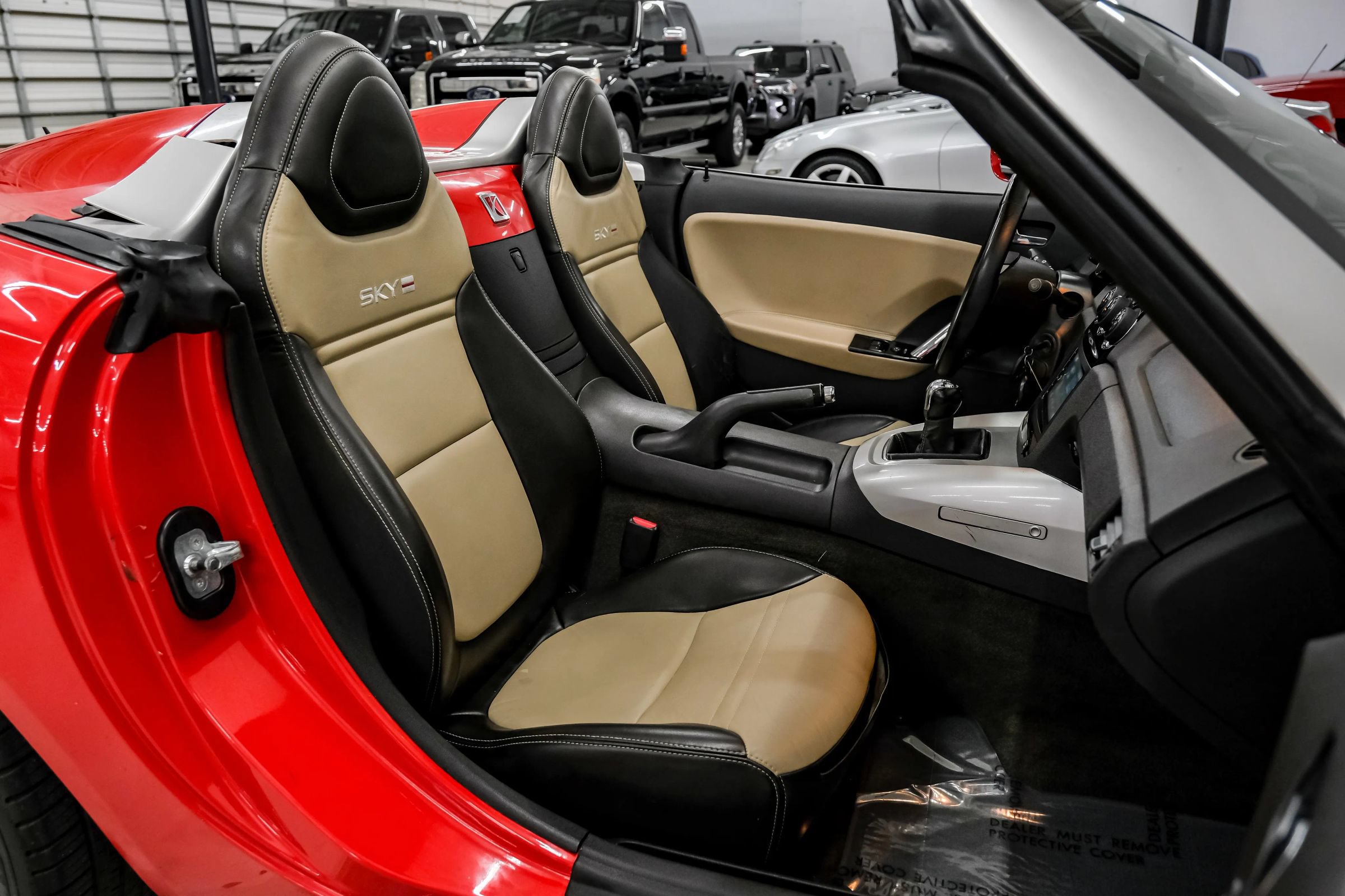 Used 2009 Saturn Sky Red Line RWD image 31