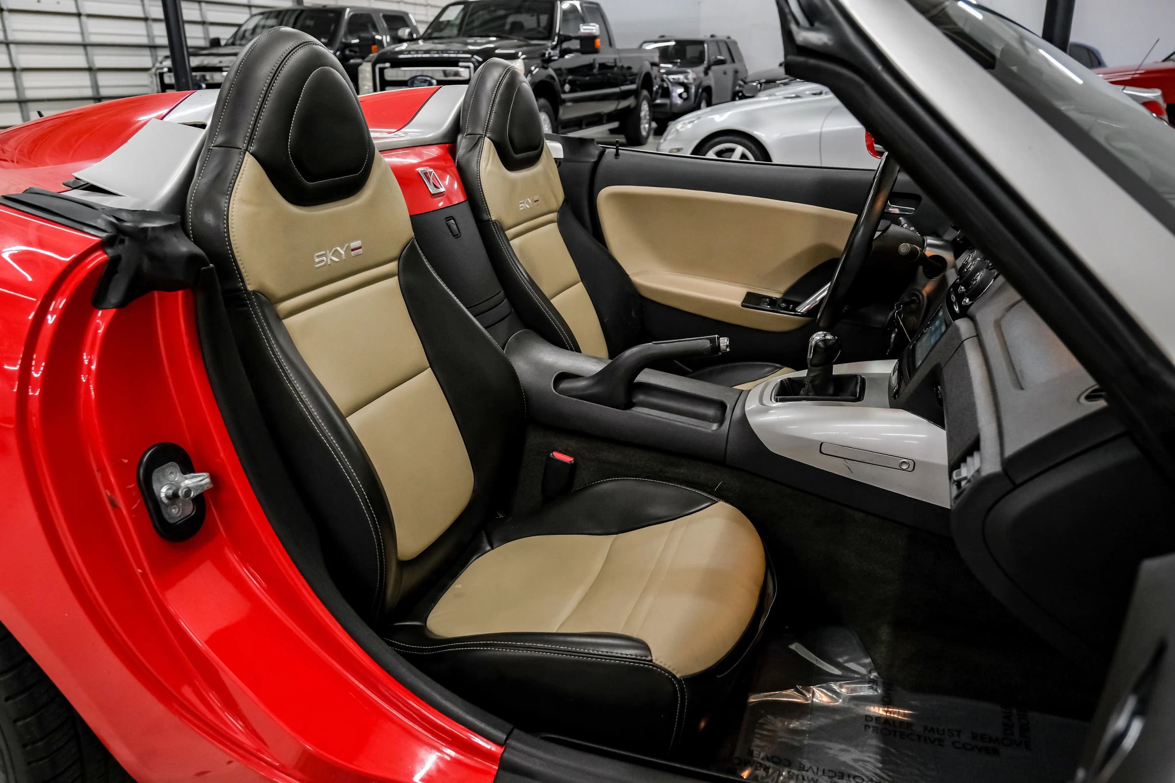 Used 2009 Saturn Sky Red Line RWD image 31