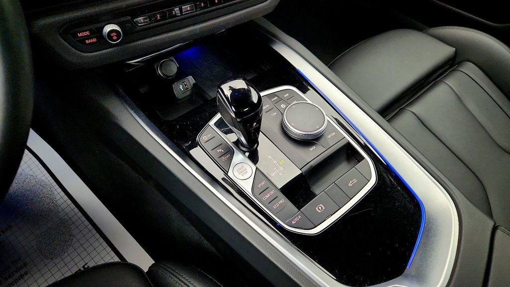 Used 2025 BMW Z4 sDrive30i w/ Premium Package image 16