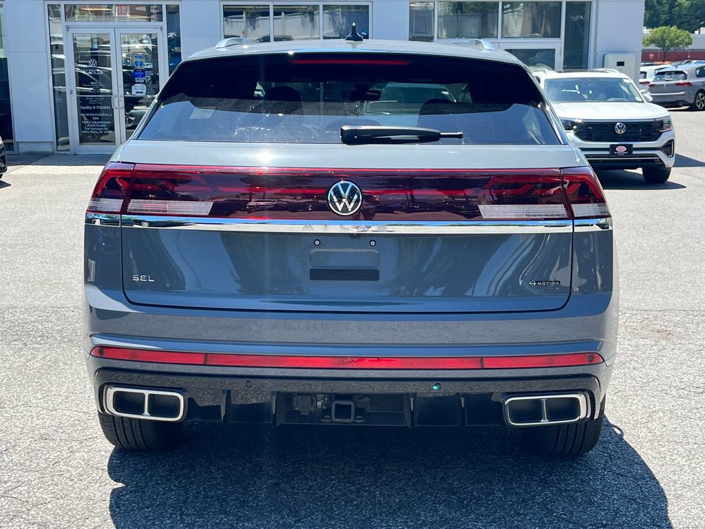Used 2024 Volkswagen Atlas Cross Sport SEL R-Line AWD/4WD image 3