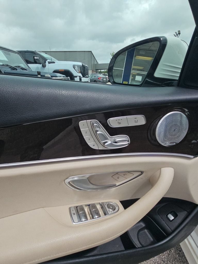 Used 2019 Mercedes-Benz E 450 4MATIC Wagon w/ Premium Package image 11