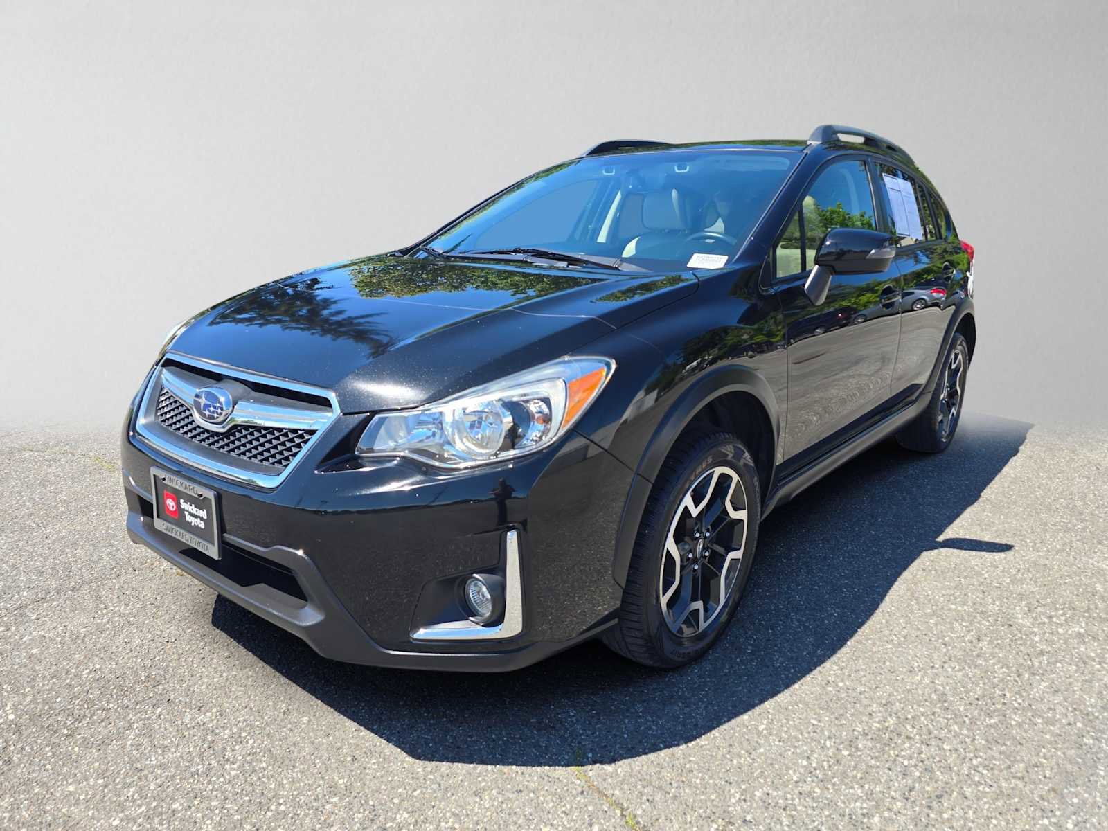 Used 2017 Subaru Crosstrek 2.0i Limited AWD/4WD image 3