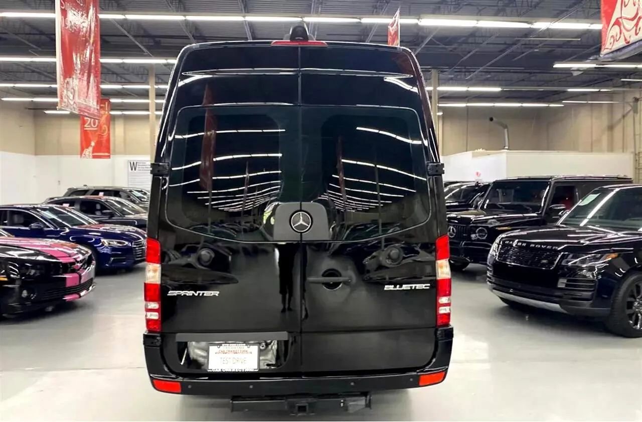 Used 2016 Mercedes-Benz Sprinter 2500 image 7